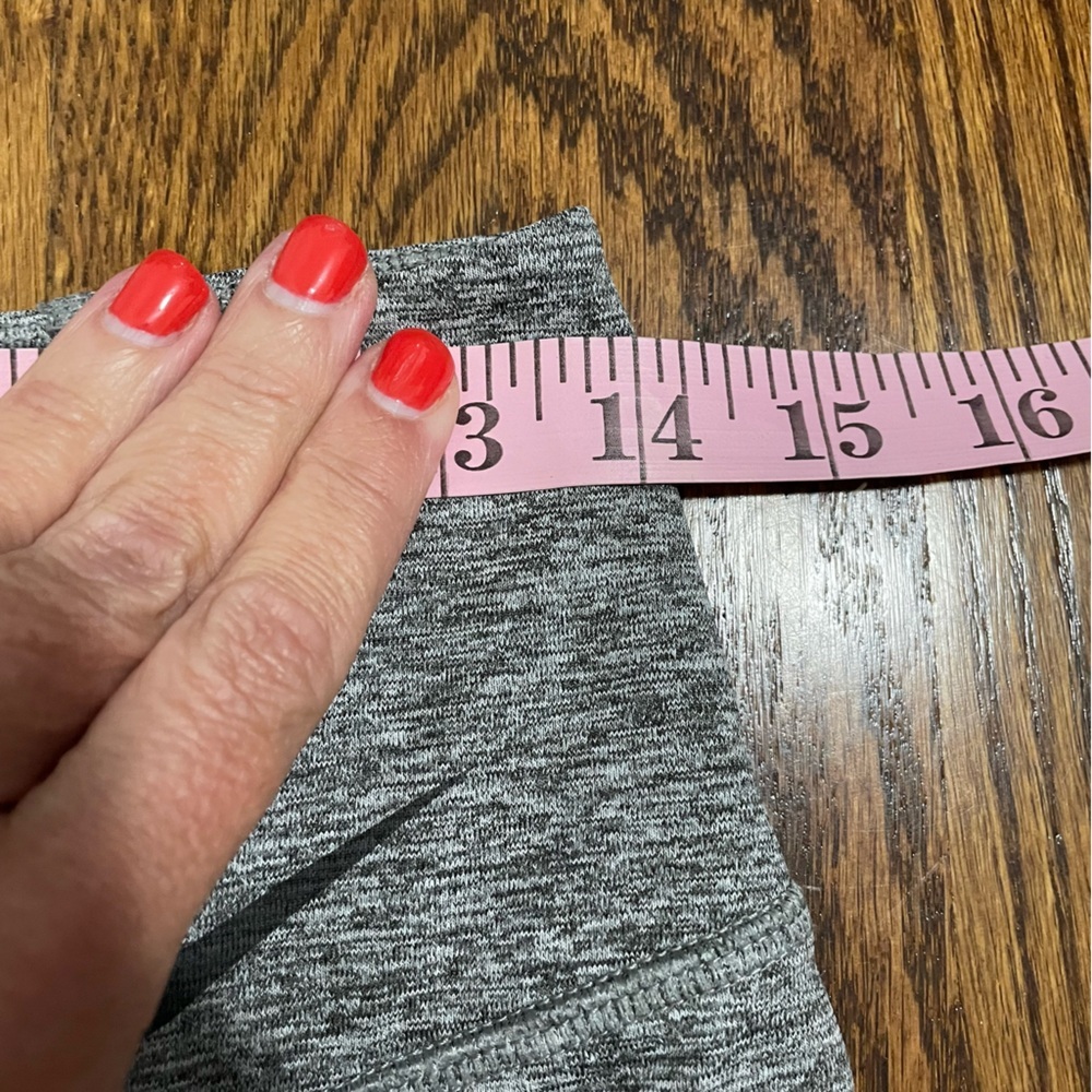 Nike Women's Leggings Gray Black Accents Size Medium, EUC - Picture 7 of 9
